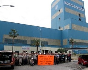 Los trabajadores y trabajadoras de la planta de Galmed han inician hoy 14 mayo los paros en contra del posible cierre de la planta.  