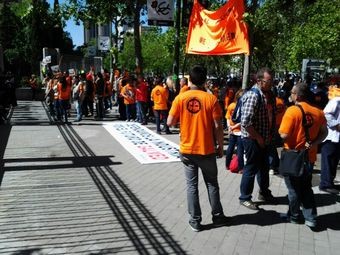 LOS TRABAJADORES DE THYSSENKRUPP GALMED DE SAGUNTO VALENCIA, LUCHAN POR SU EMPLEO EN MADRID  