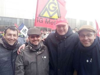 La representación del Comite Europeo de ThyssenKrupp España, y miembros de la Sección Sindical Interempresas de CC.OO. en ThyssenKrupp España, participan activamente en la manifestación de Essen.  