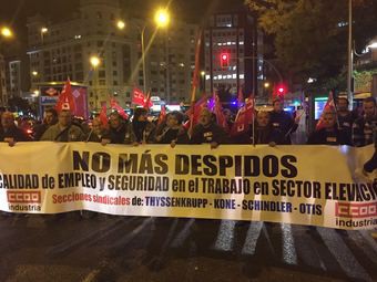 El pasado jueves 17 de noviembre, se celebró la manifestación en Madrid contra los despidos en OTIS y el Sector de la Elevación y por unas condiciones de trabajo dignas en el sector