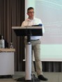 El Representante del Comité Europeo de ThyssenKrupp Galmed Ramón García, defiende en el plenario del CEE y ante la Gerencia de ThyssenKrupp Stell, la continuidad de la planta en Sagunto
